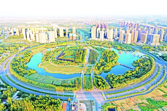 芙蓉湖畔 秋色美